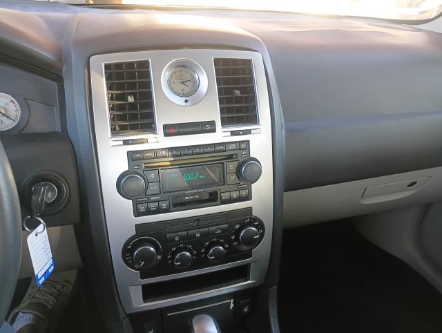 2007 CHRYSLER 300C (18).jpg